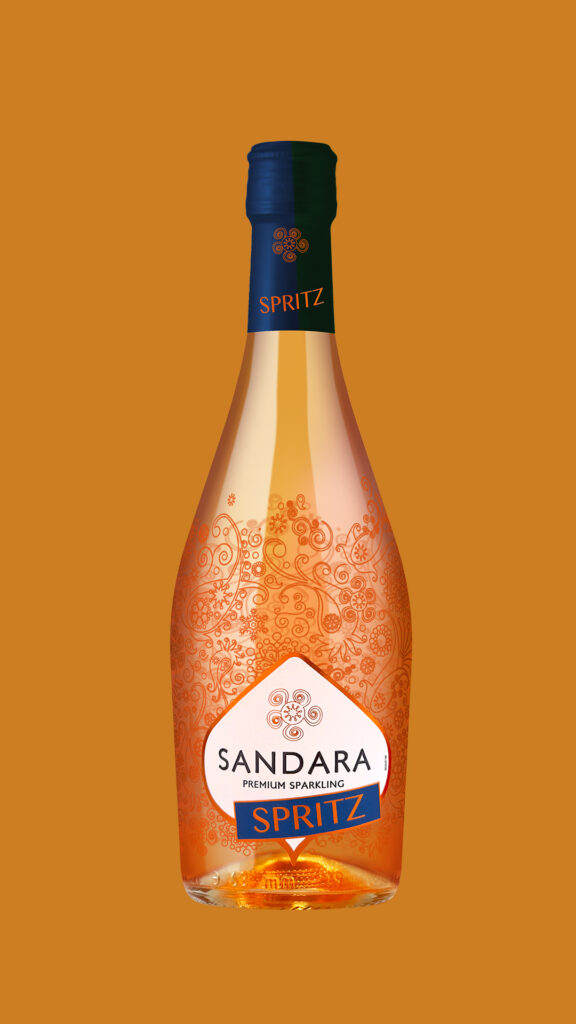 sandara spritz coctel a base de vino botella con fondo